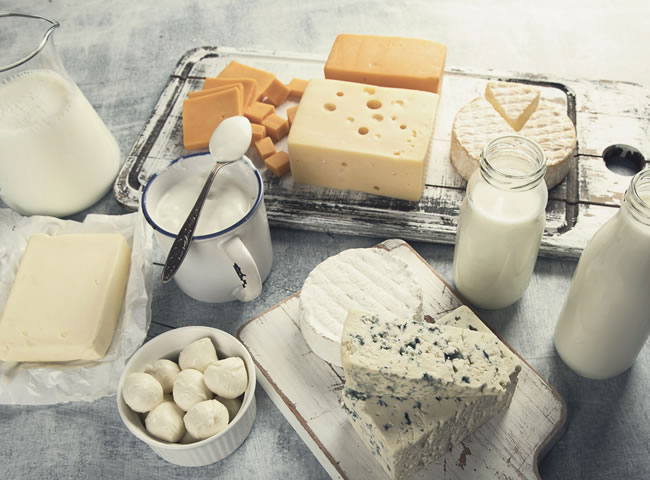 Mléčné výrobky obsahují laktózu - mléčný cukr.